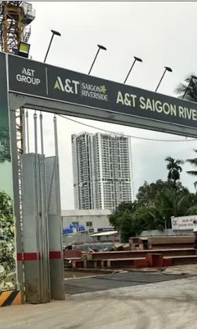 A&T Saigon Riverside: 35 nhà dân bị ảnh hưởng, tổng thầu CDC Construction bị lập biên bản