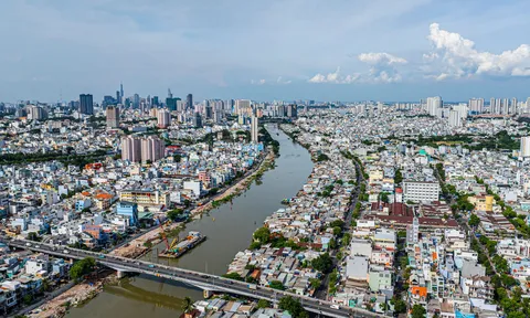 Đại công trường hơn 7.300 tỷ ở TP.HCM tăng tốc, diện mạo kênh Đôi thay đổi rõ rệt