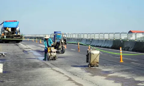 Mới khai thác vài tháng, Cao tốc Biên Hòa - Vũng Tàu hơn 6.000 tỷ đã xuất hiện lún, nứt